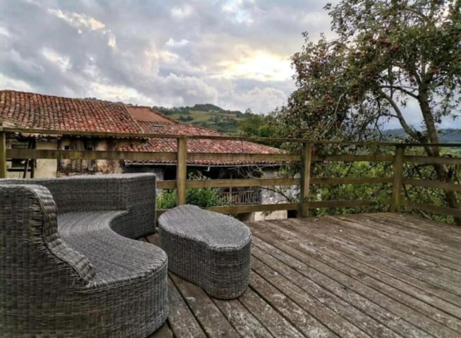 Villa La Casina Roja - Santolaya De Cabranes Arboleya Exterior foto